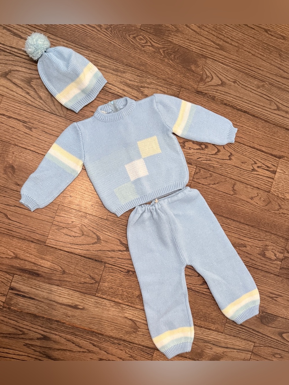 Custom made in Spain Knitted set